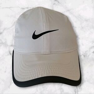 Nike Featherlight Hat Cap White Swoosh Logo Adjustable Tennis Golf Dri-Fit Mens